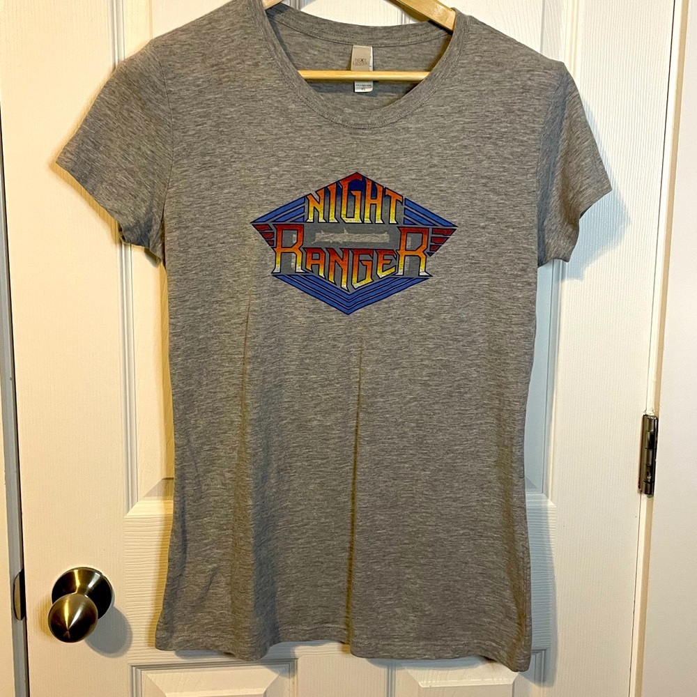 Next Level Apparel heather gray Night Ranger graphic band tee woman’s sz XL